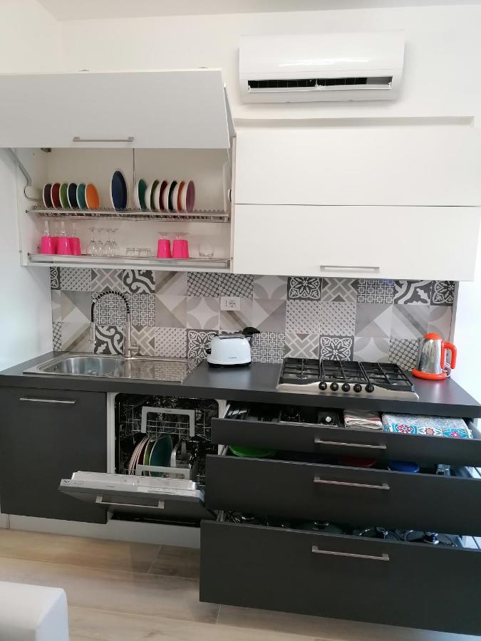 Retroscena Apartment In Centro Civitanova Marche Esterno foto