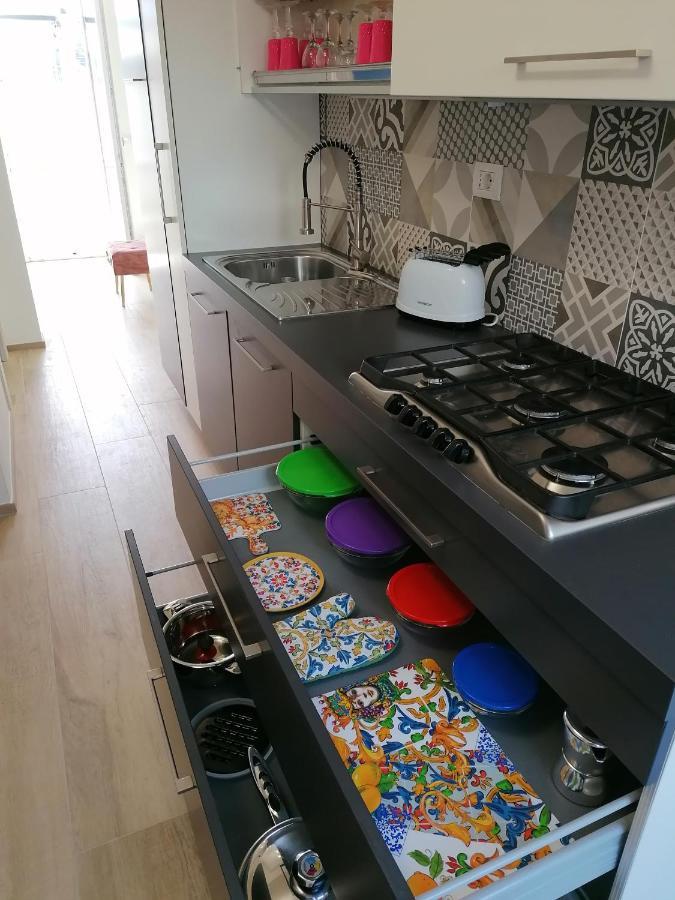 Retroscena Apartment In Centro Civitanova Marche Esterno foto